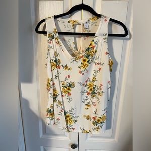 Old Navy Keyhole tank
